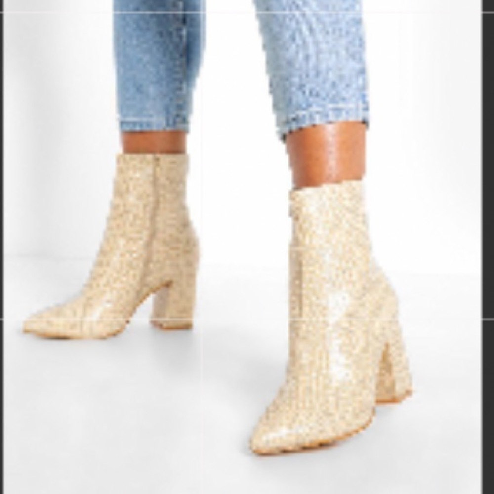 Sock boot/ wide feet